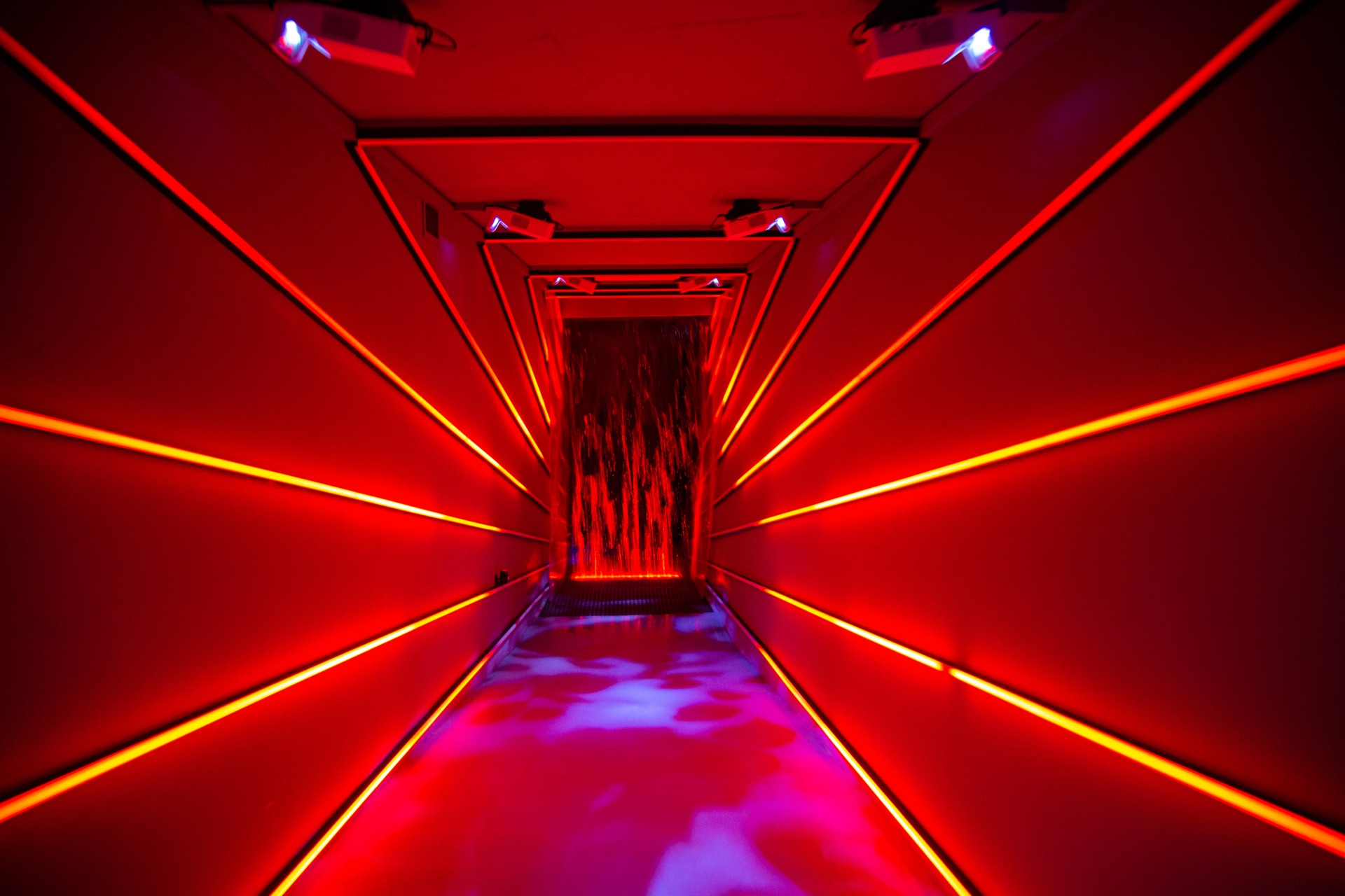 The waterfall room at Remastered, Rotterdam